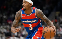 NBA超级巨星同意在自由球员开始时续约丰厚
